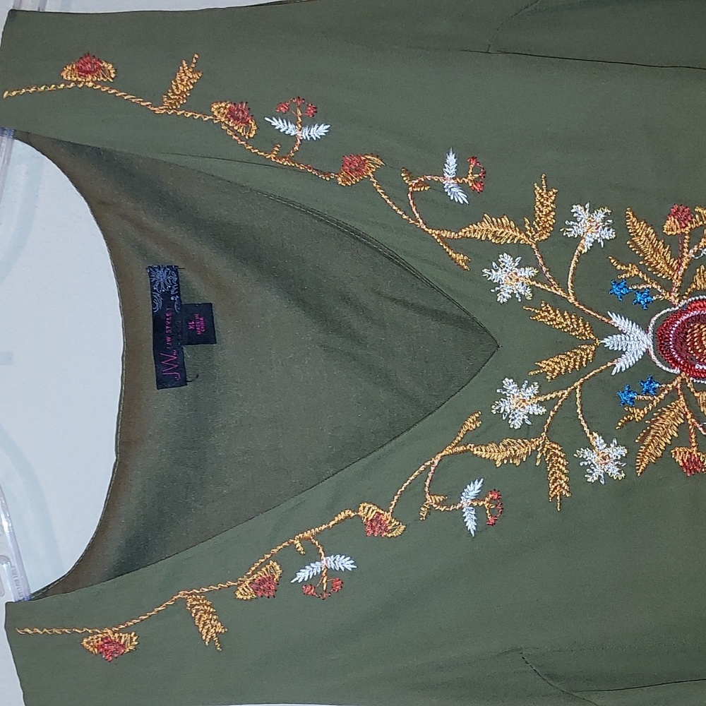JW Style Embroiderd Dress NWT - Picture 3 of 9
